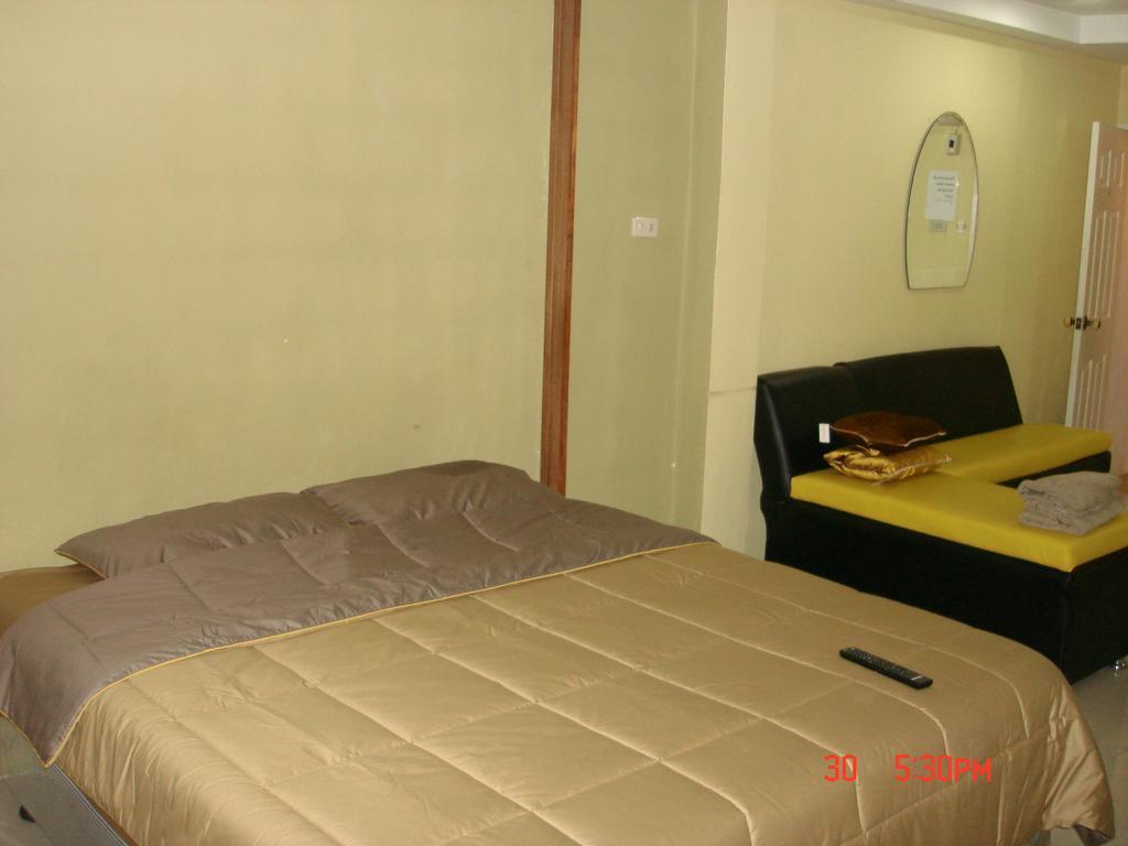 Kc'S Hideaway Hotel Jomtien Beach Buitenkant foto