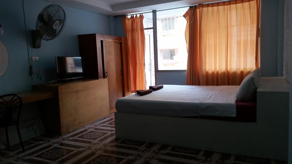 Kc'S Hideaway Hotel Jomtien Beach Buitenkant foto